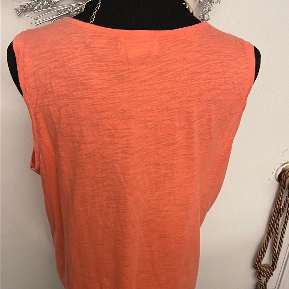 Liz Claiborne Coral Lace Sleeveless V-Notch Tank - Picture 5 of 7